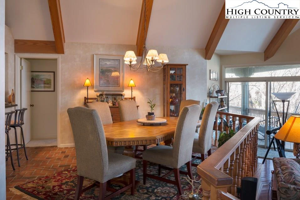 Image number 7 for the current listing