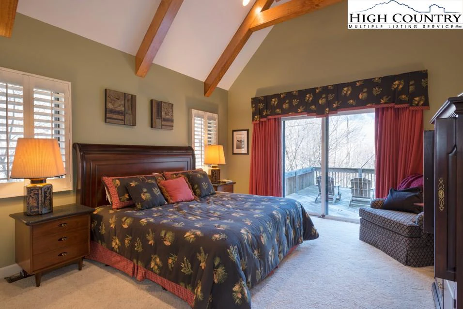 Image number 8 for the current listing