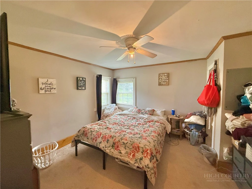 Image number 2 for the current listing