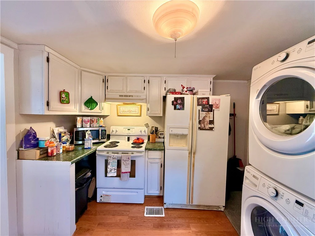 Image number 5 for the current listing