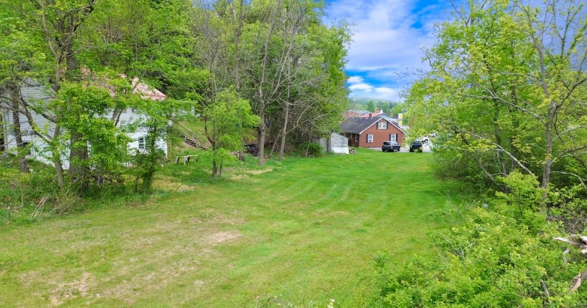 Image number 3 for the current listing