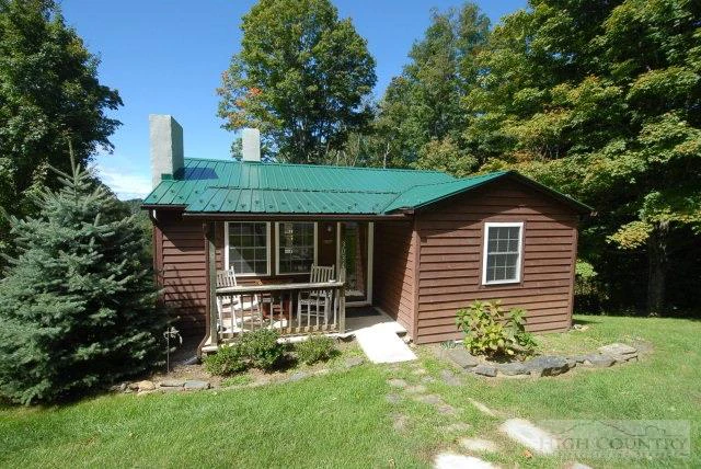 Image number 1 for the current listing