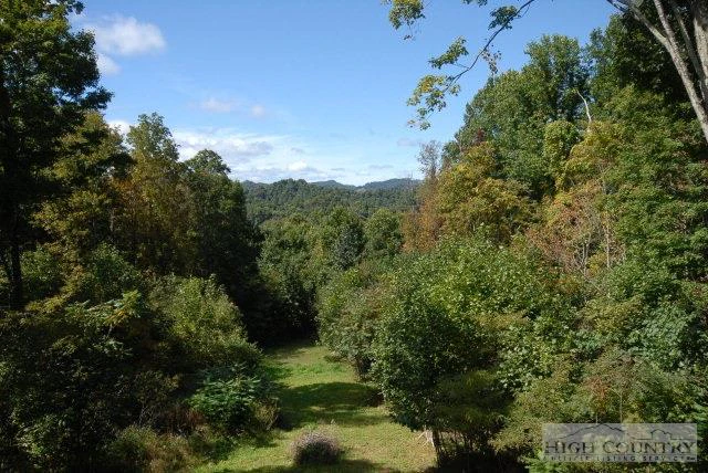 Image number 3 for the current listing