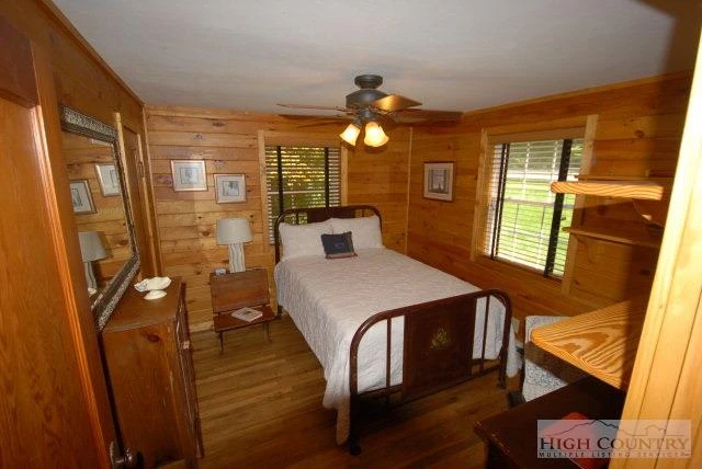 Image number 7 for the current listing