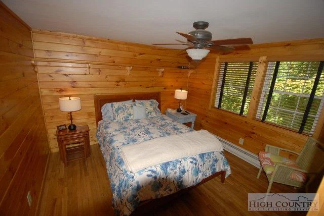 Image number 9 for the current listing
