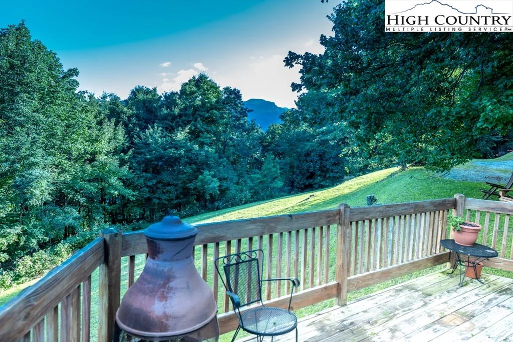 Image number 1 for the current listing