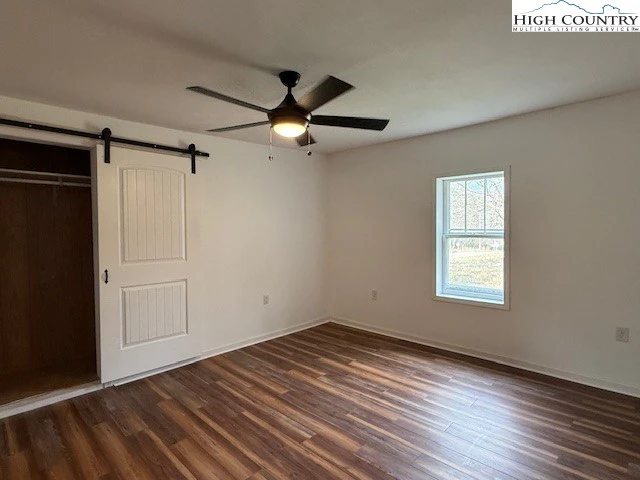 Image number 11 for the current listing