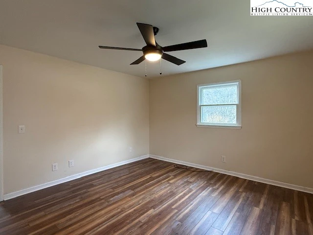 Image number 6 for the current listing
