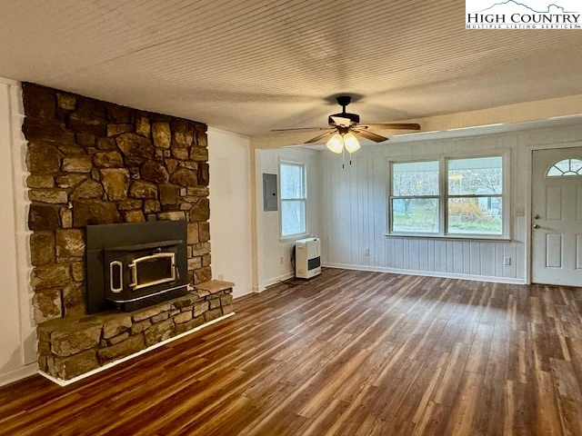 Image number 21 for the current listing