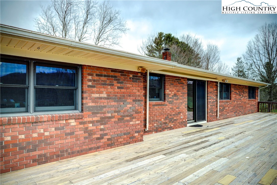Image number 12 for the current listing