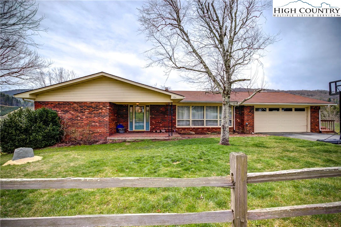 Image number 1 for the current listing