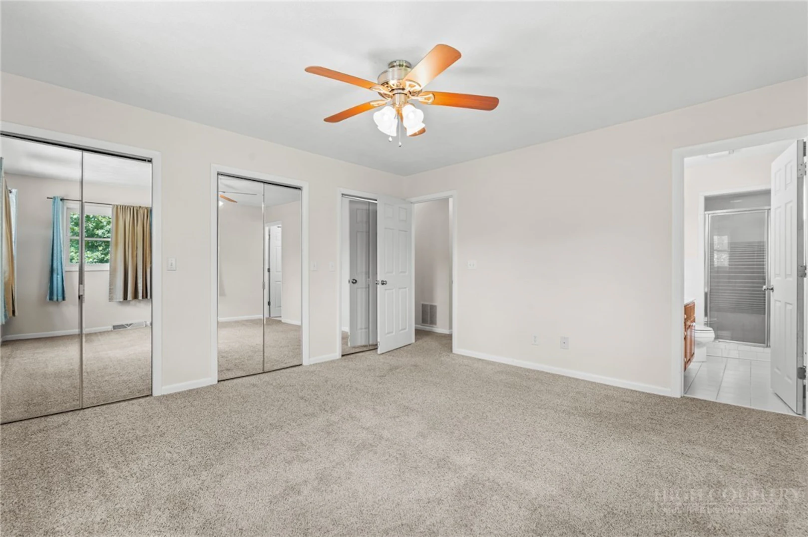 Image number 19 for the current listing