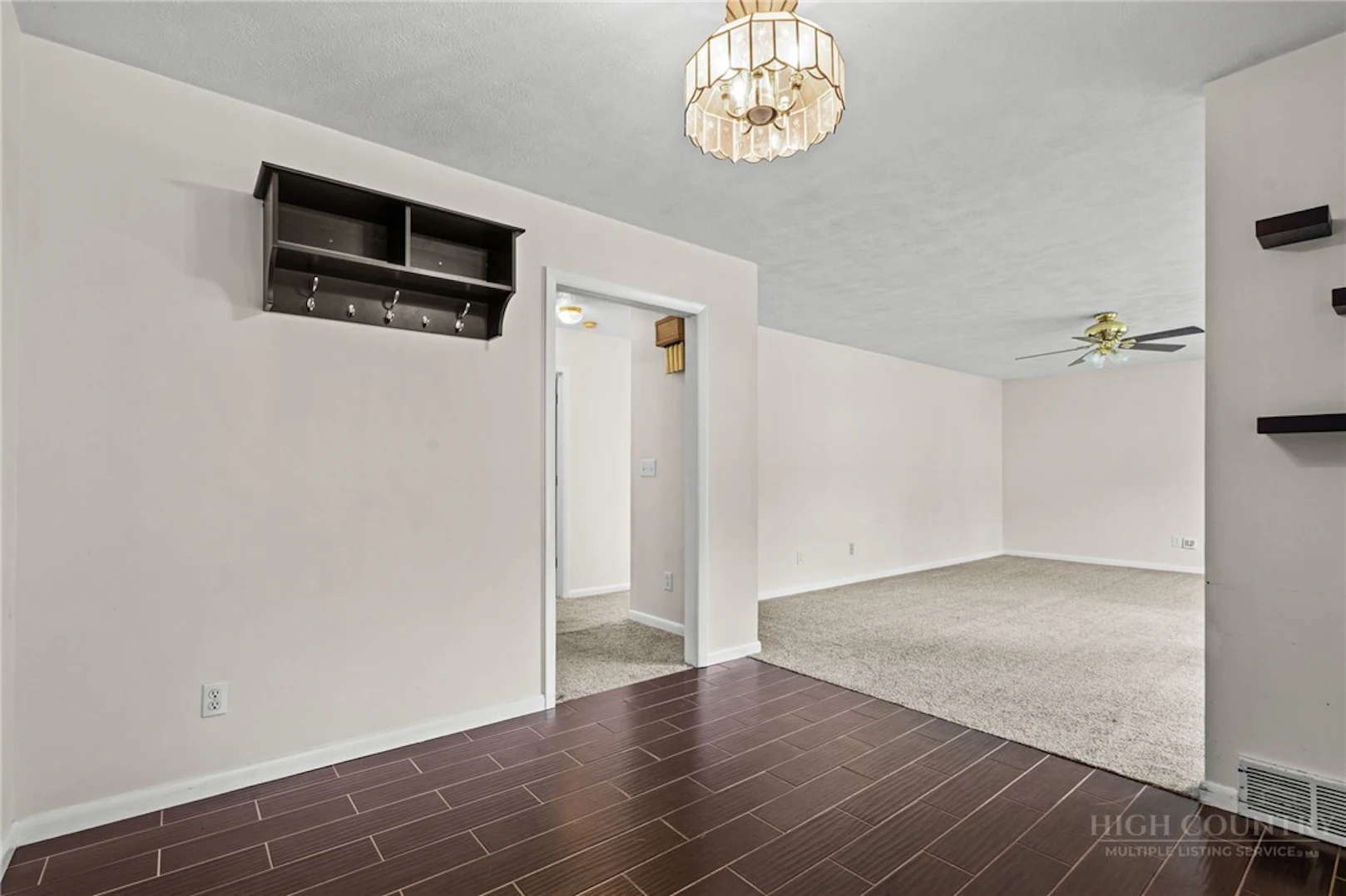 Image number 10 for the current listing