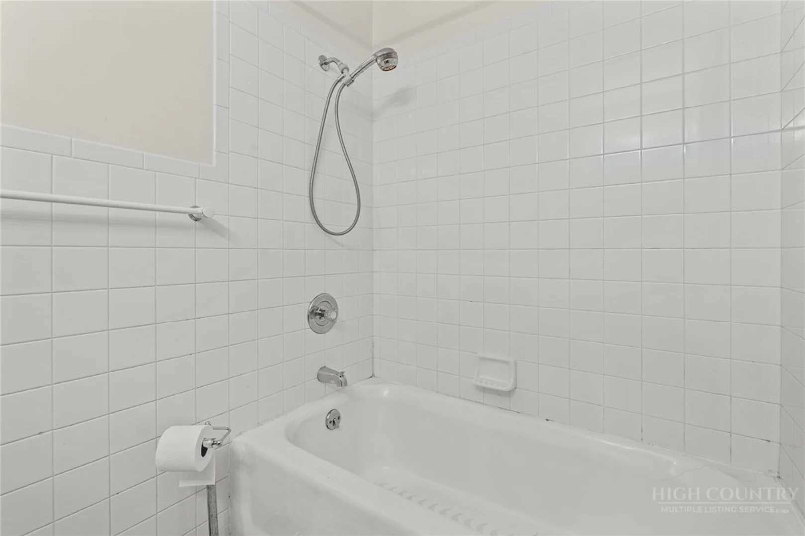 Image number 12 for the current listing
