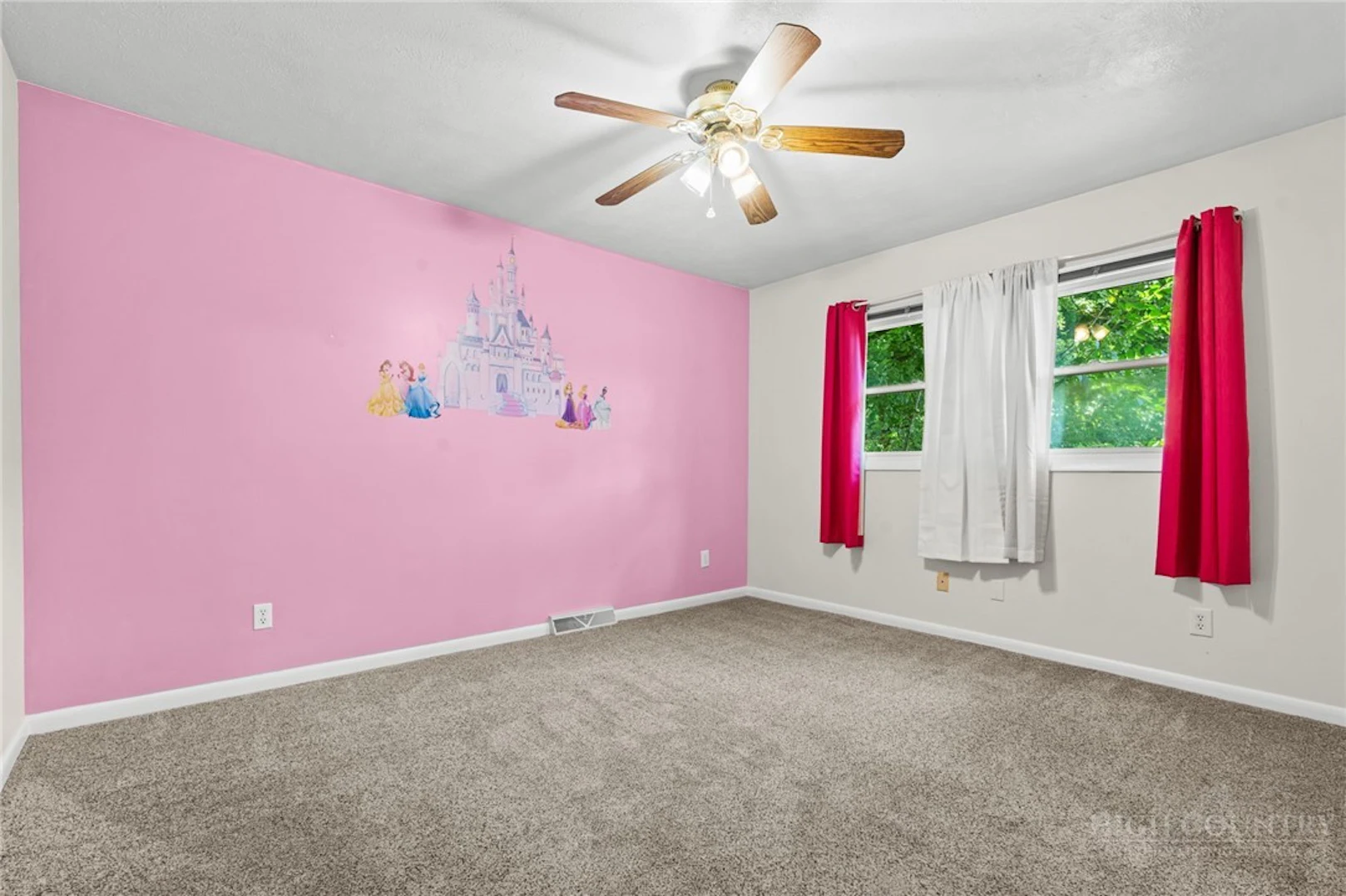 Image number 14 for the current listing