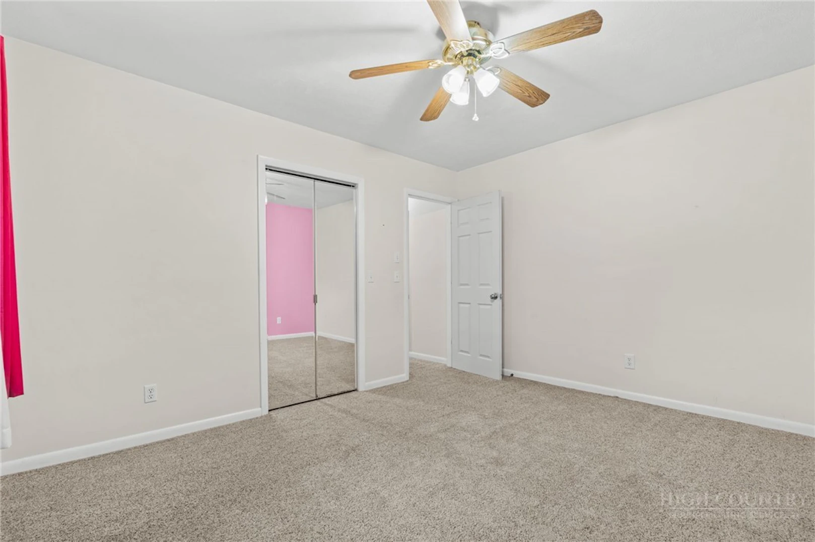 Image number 15 for the current listing