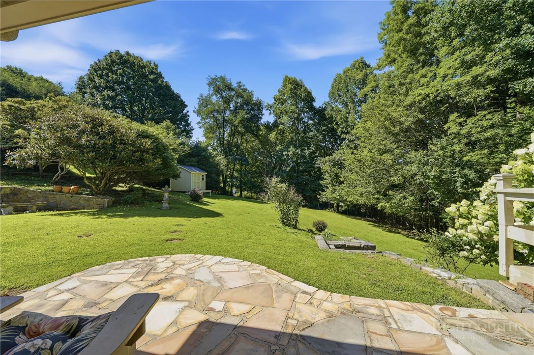 Image number 20 for the current listing