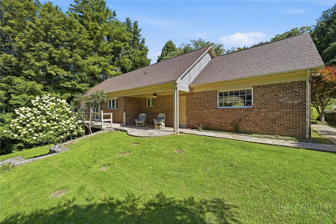Image number 8 for the current listing