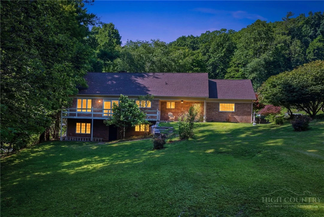 Image number 3 for the current listing