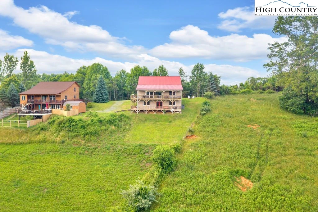 Image number 17 for the current listing