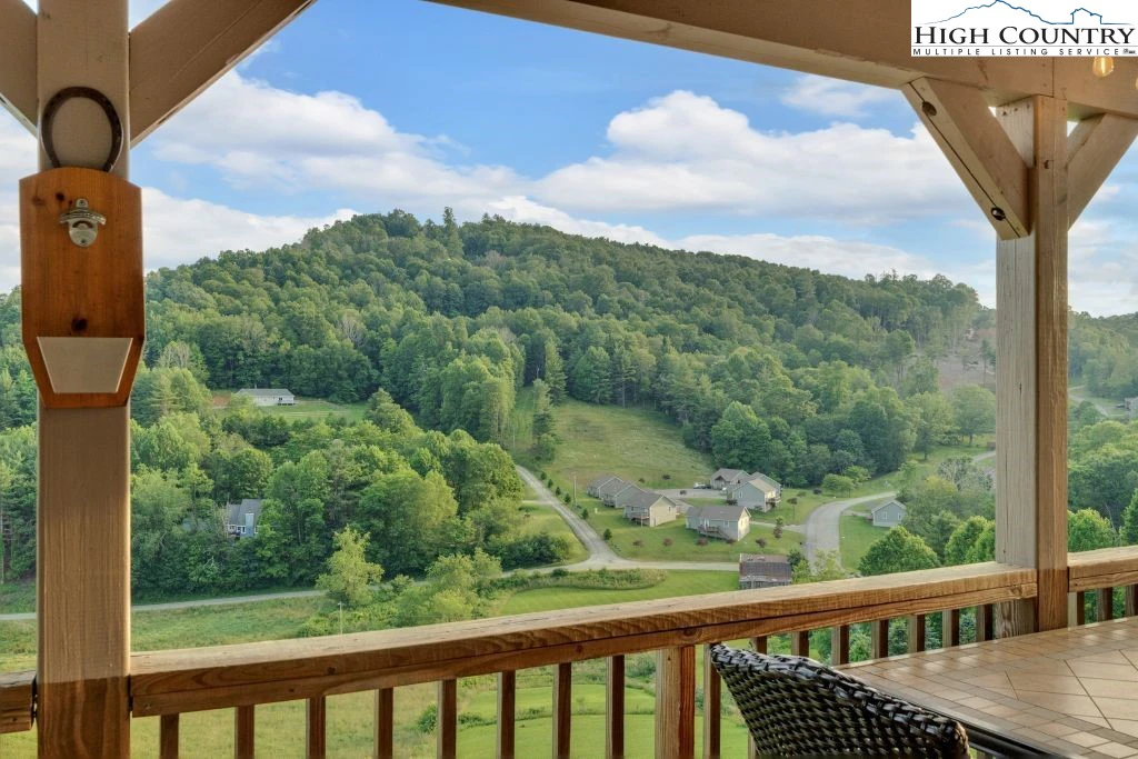 Image number 6 for the current listing