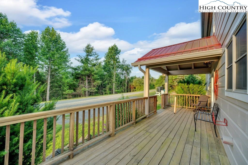 Image number 3 for the current listing