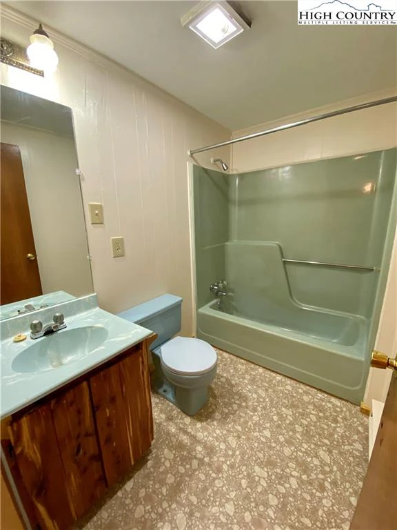 Image number 7 for the current listing
