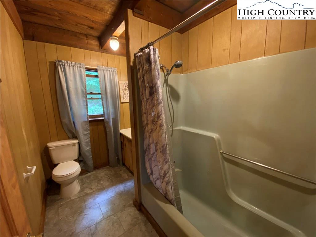 Image number 10 for the current listing
