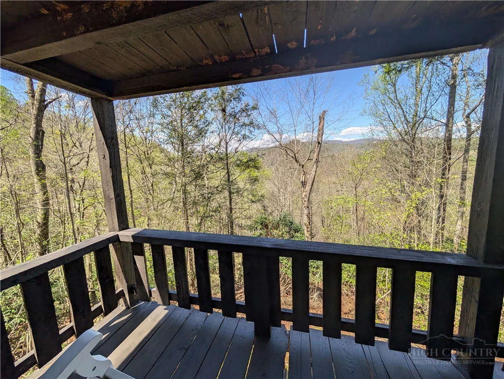 Image number 13 for the current listing