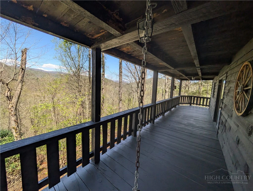 Image number 1 for the current listing