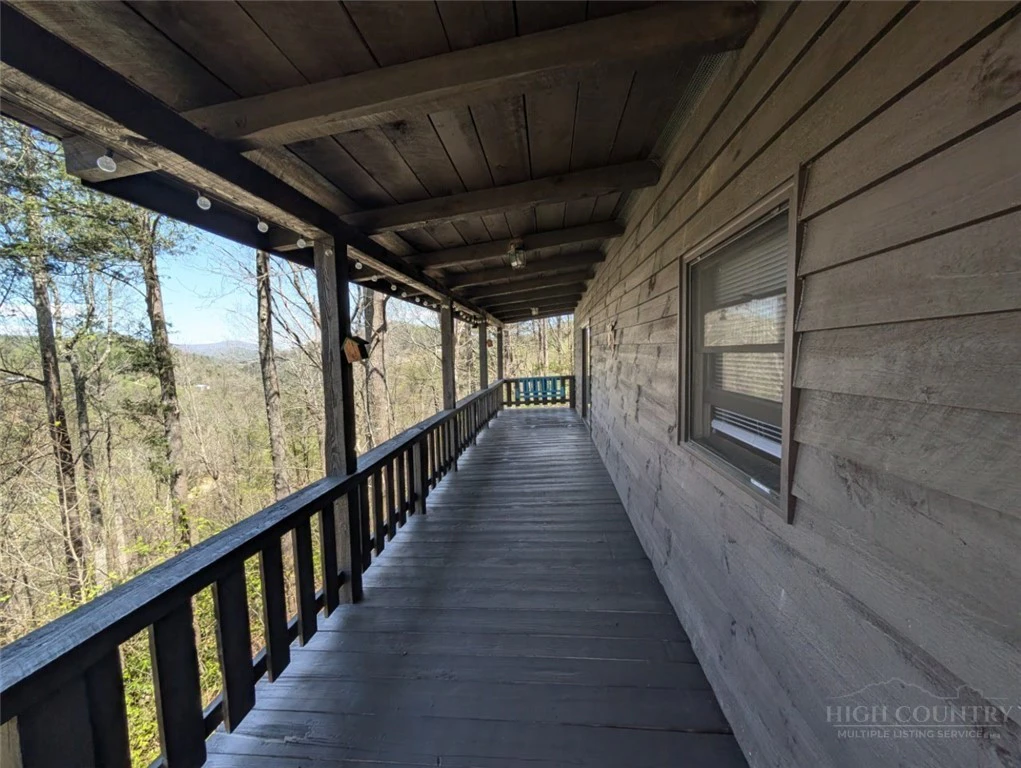 Image number 12 for the current listing