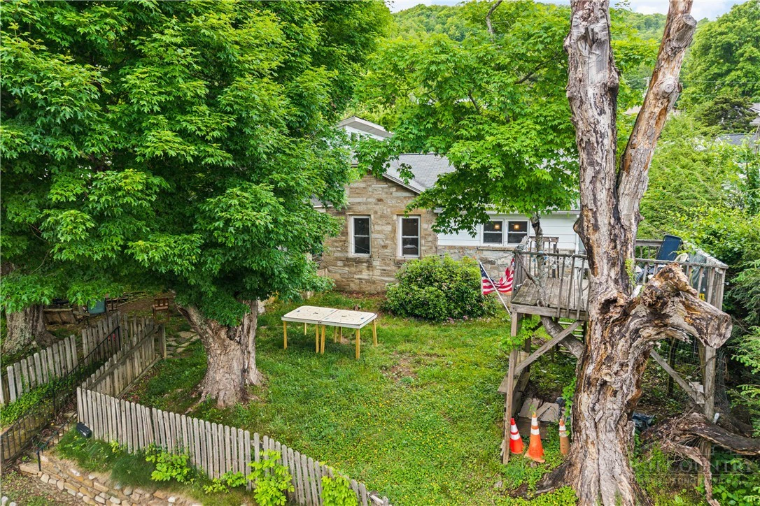 Image number 3 for the current listing