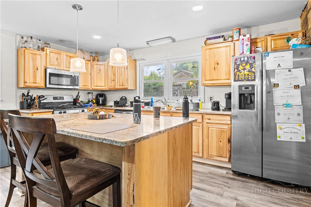 Image number 9 for the current listing