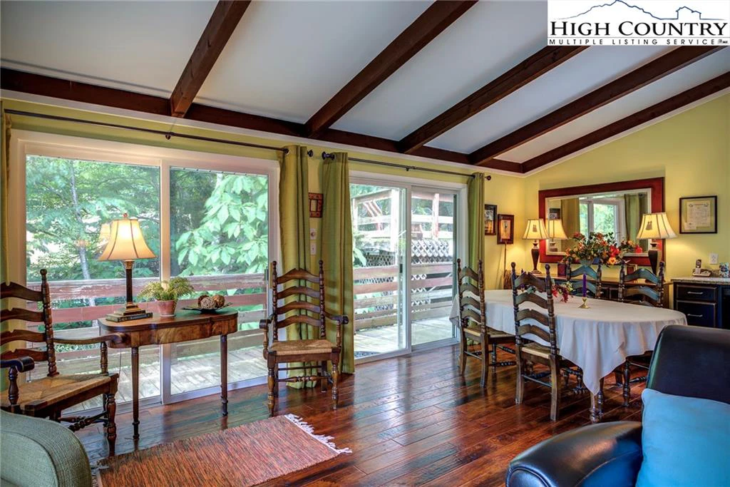 Image number 20 for the current listing