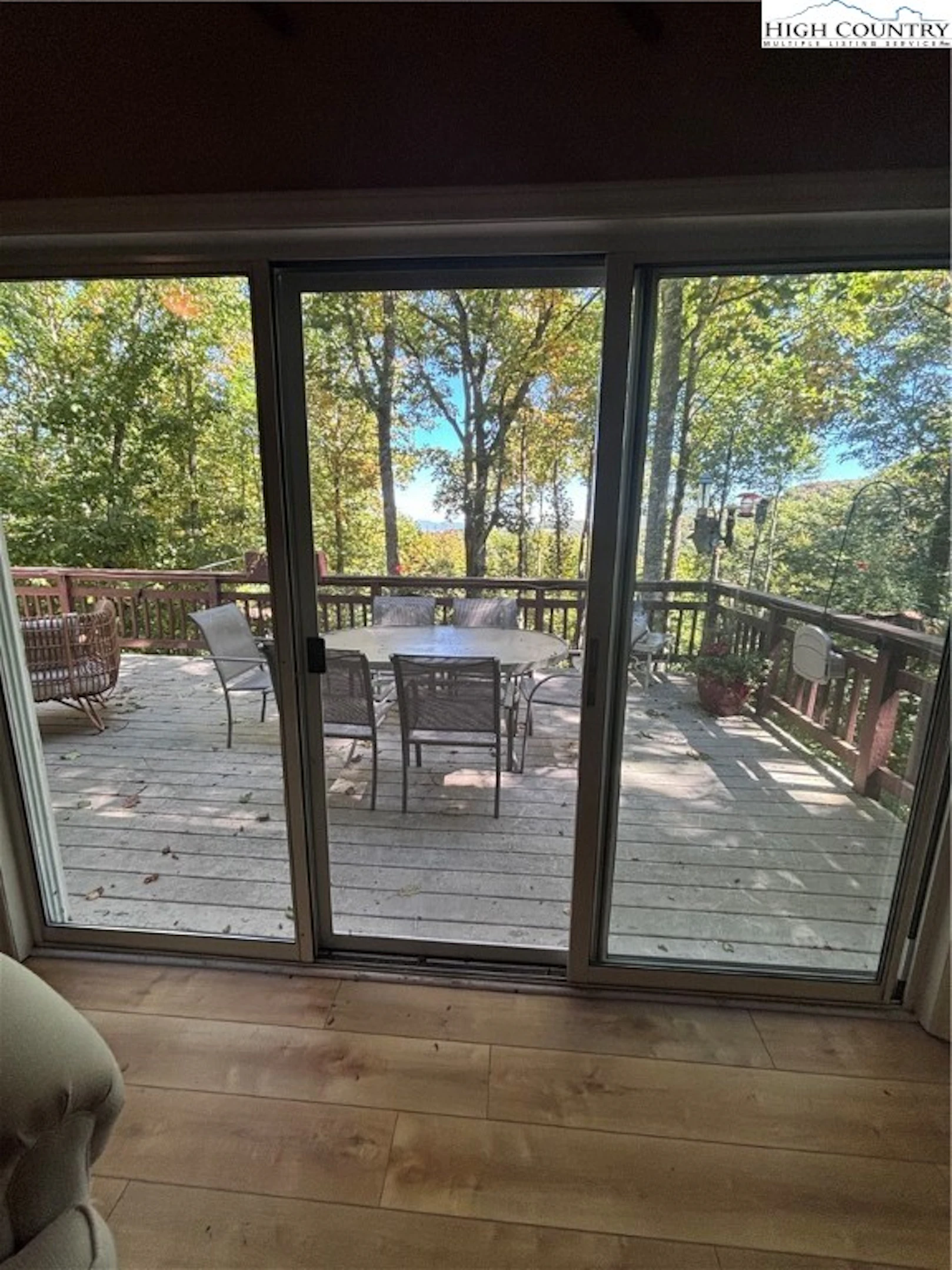 Image number 17 for the current listing