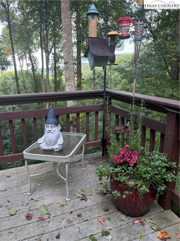 Image number 15 for the current listing