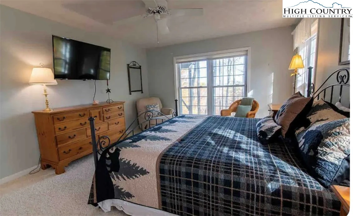 Image number 20 for the current listing