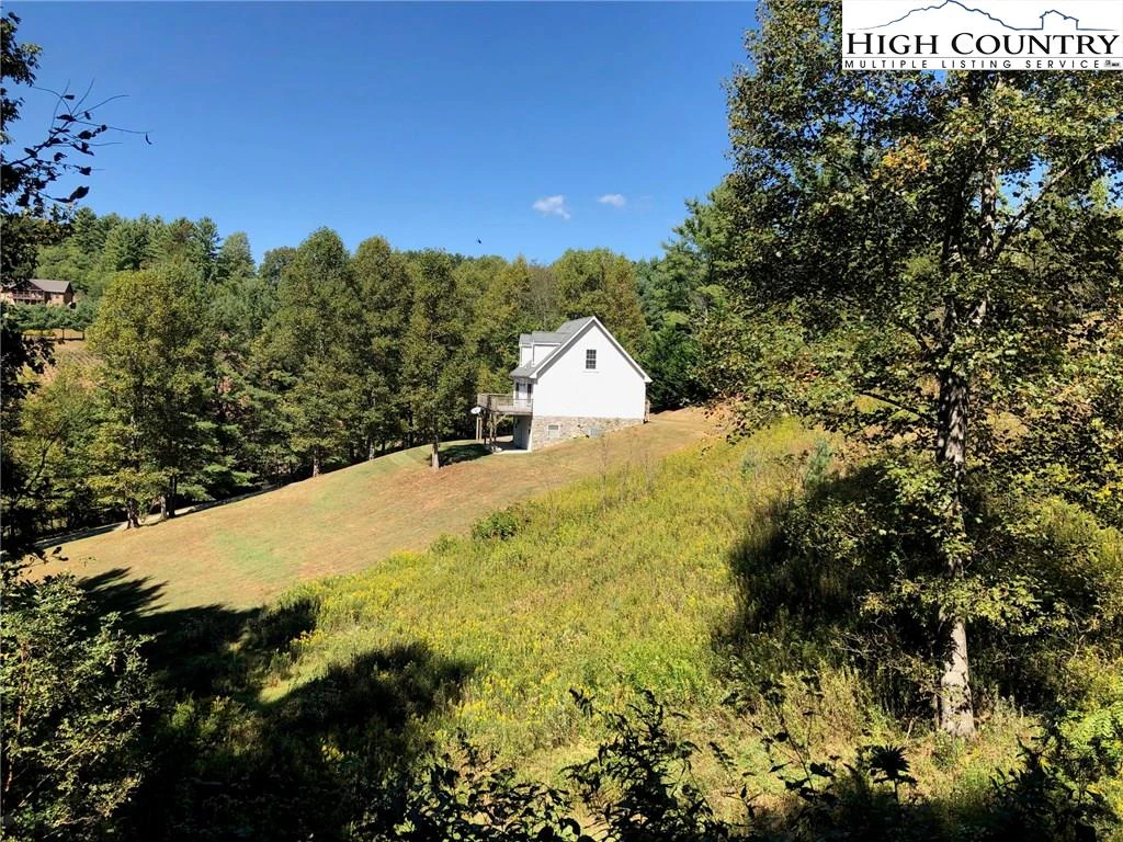 Image number 19 for the current listing