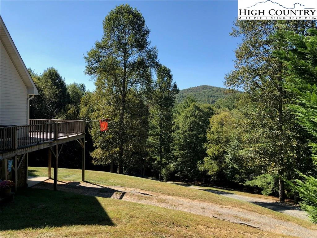 Image number 18 for the current listing