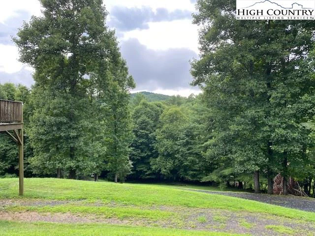 Image number 17 for the current listing
