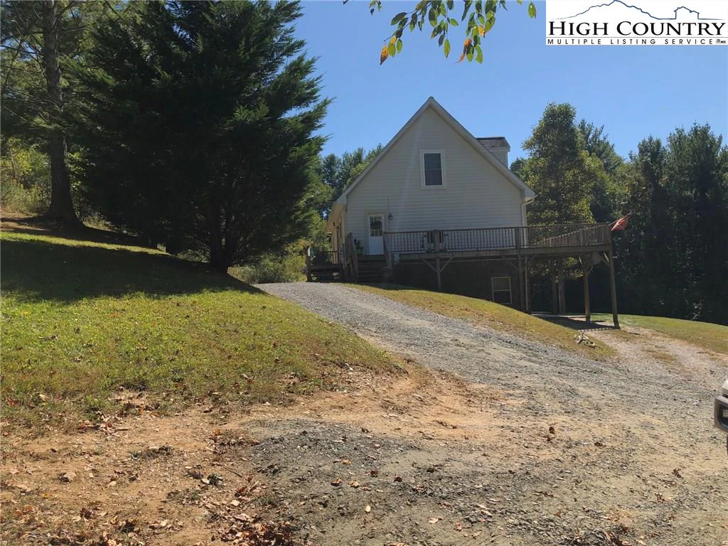 Image number 15 for the current listing