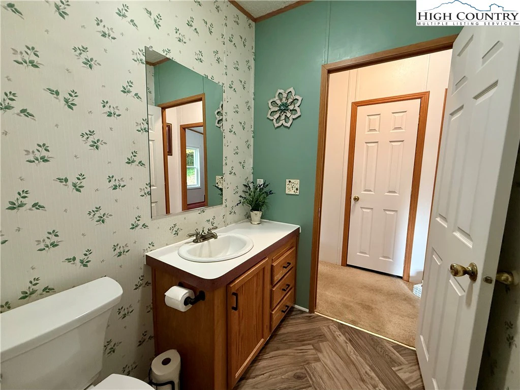 Image number 5 for the current listing