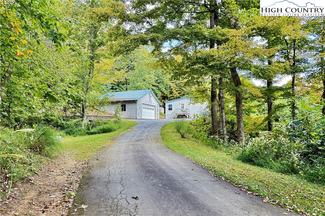 Image number 9 for the current listing