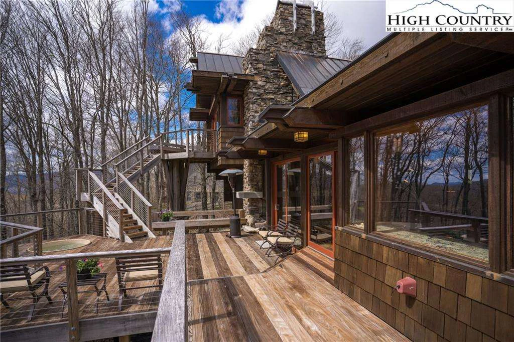 Image number 2 for the current listing