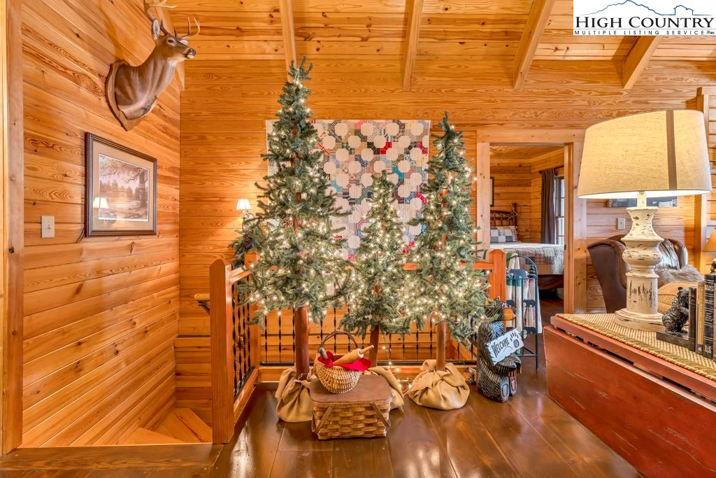 Image number 5 for the current listing