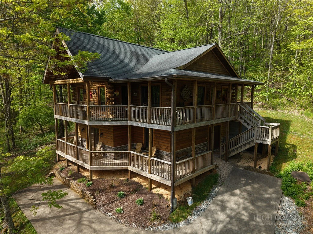 Image number 1 for the current listing
