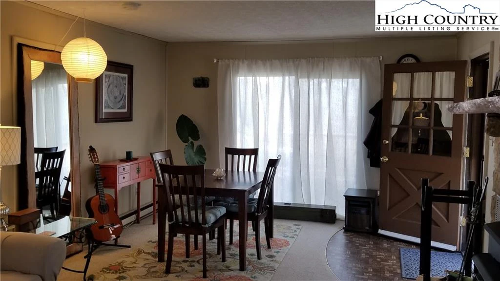 Image number 16 for the current listing