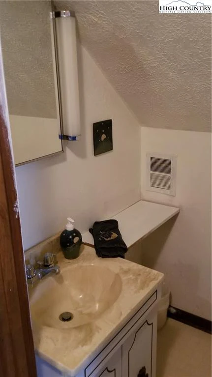 Image number 2 for the current listing