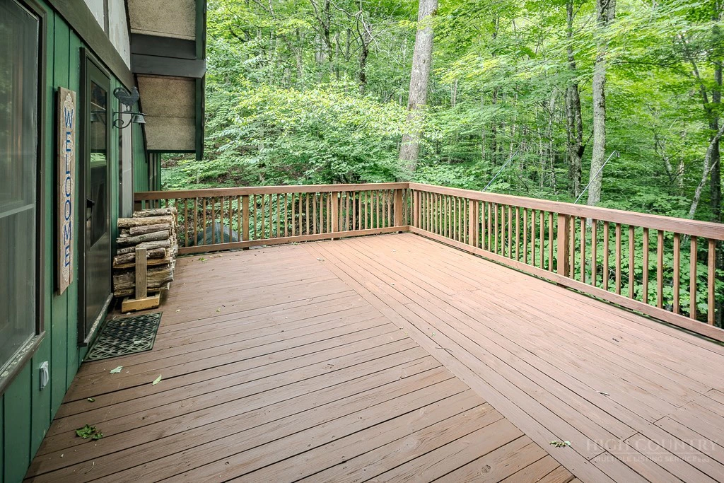Image number 5 for the current listing