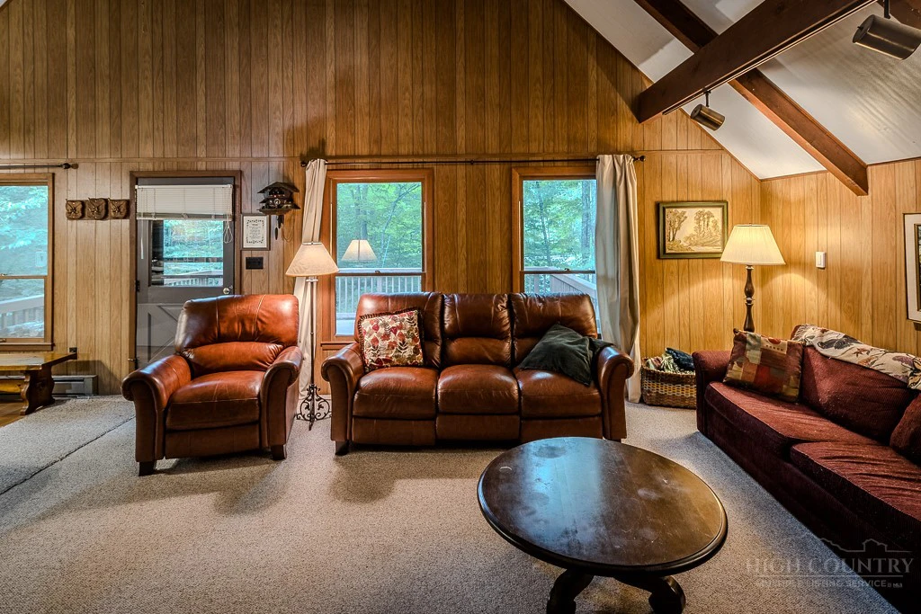 Image number 12 for the current listing